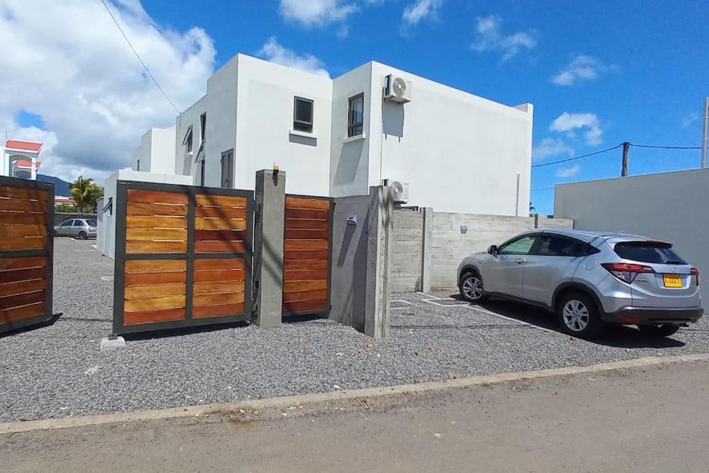 Bois Mapou Self Catering Apartments Unit 204 Rivière Noire Екстериор снимка